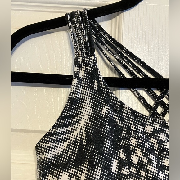 Calvin Klein floral pixelated print b&w strappy sports workout shelf bra tank S - Picture 8 of 15
